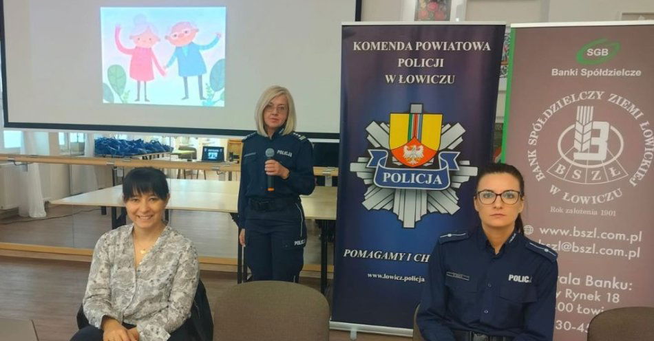 zdjęcie: Debata Bezpieczny Senior zwiększa bezpieczeństwo osób starszych / fot. KPP w Łowiczu