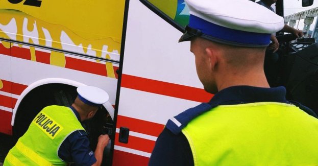 Niesprawne oświetlenie autokaru uniemożliwiło kierowcy wyjazd z dziećmi na wycieczkę