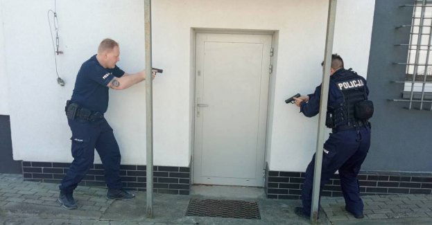 Policyjne ćwiczenia z zakresu taktyki i technik interwencji