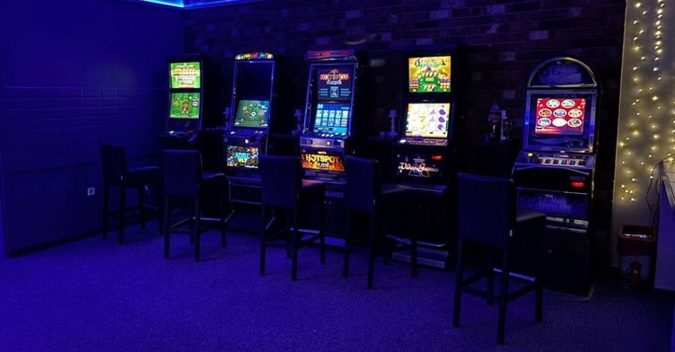 zdjęcie: Kryminalni rozbili nielegalny punkt z automatami w Pułtusku / fot. KPP w Pułtusku