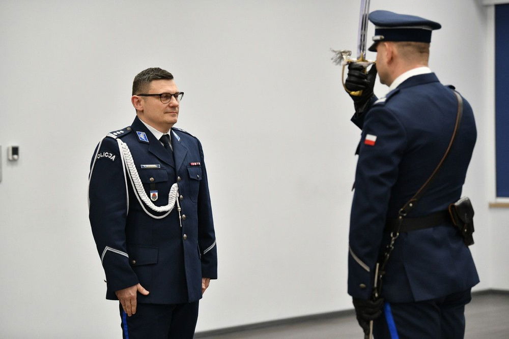zdjęcie: 19 nowych policjantów złożyło ślubowanie w Białymstoku / fot. KPP Sejny