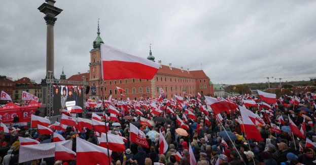 Podczas wiecu PiS przeciw m.in. nielegalnej migracji apelowano o odwołanie rządu
