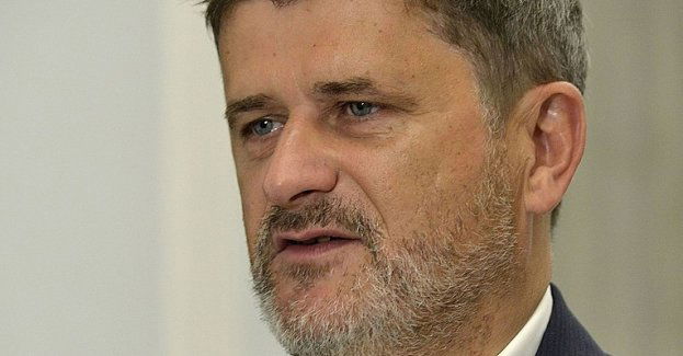 Palikot ściga inwestorów za dyskusję w sieci