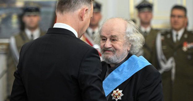 Rzeźbiarz, twórca scenografii i instalacji Jerzy Kalina odznaczony przez prezydenta Orderem Orła Białego