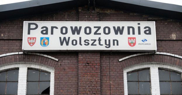 Święto Niepodległości w pociągu prowadzonym przez parowóz
