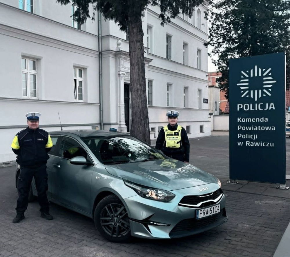 zdjęcie: Policjanci z grupy SPEED uratowali życie mieszkańca Jutrosina / fot. KPP Rawicz