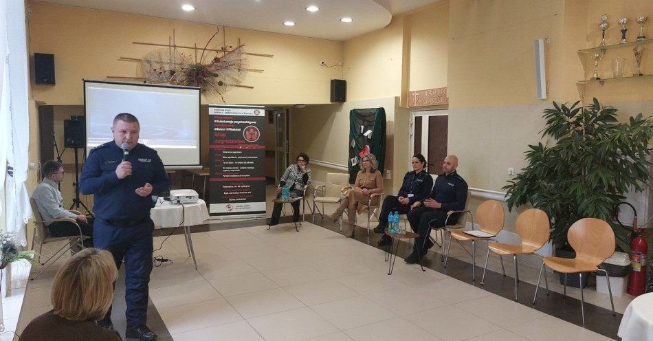 zdjęcie: Debata w Brzozowie: Alkohol jako zagrożenie dla społeczności / fot. KPP w Brzozowie Fot. KPP Brzozów