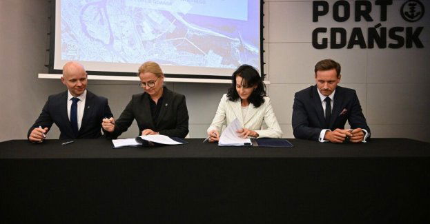 W Gdańsku podpisano umowy na przebudowę Nabrzeża Wiślanego i budowy terminalu Agro