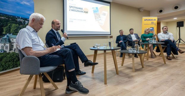 Prezydent Konrad Fijołek spotkał się z mieszkańcami osiedli Pobitno, Wilkowyja i Załęże w ramach cyklu #RzeszówToMy