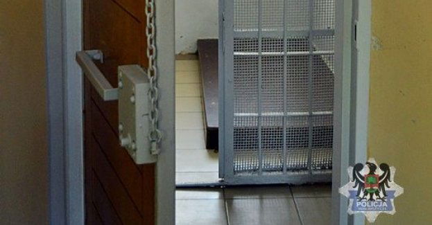 Cztery kolejne osoby trafiły za kraty więzienia, jednej udało się „wykupić”