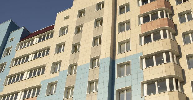Chłopiec, który wypadł z balkonu, został wybudzony ze śpiączki