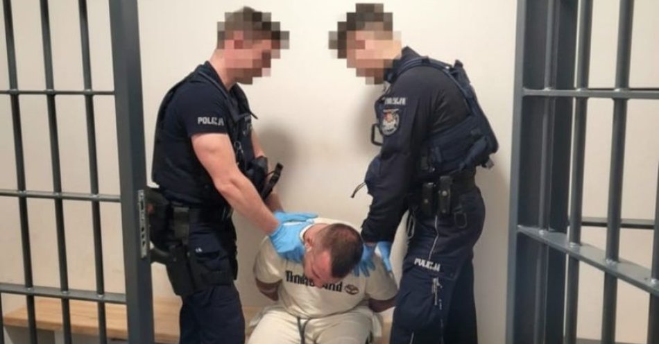 zdjęcie: Agresja na A2: obywatel Mołdawii zatrzymany po ataku na policję / fot. KPP Nowy Tomyśl