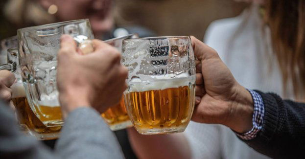 Wiadomo, jak picie z przyjaciółmi działa na mózg