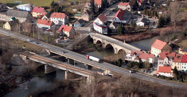 Podpisano umowę na budowę drogi S8 między Ząbkowicami Śląskimi a Bardem