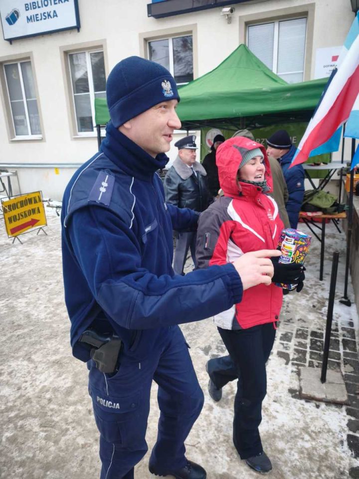 zdjęcie: Policja zapewniła bezpieczeństwo podczas finału WOŚP w Mrągowie / fot. KPP w Mrągowie