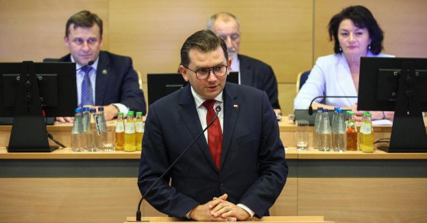 Poseł Łukasz Kmita (PiS) ponownie nie został wybrany na marszałka województwa