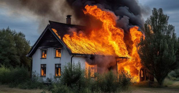 Zwęglone zwłoki znaleźli strażacy gaszący pożar domku letniskowego