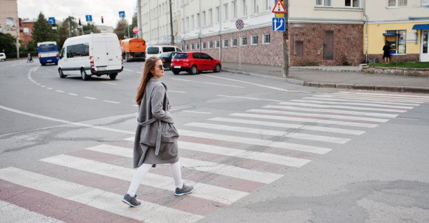 Nie zatrzymał się przed przejściem, na którym byli ludzie