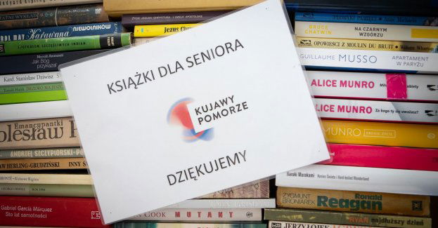 Podziel się książkami z seniorami
