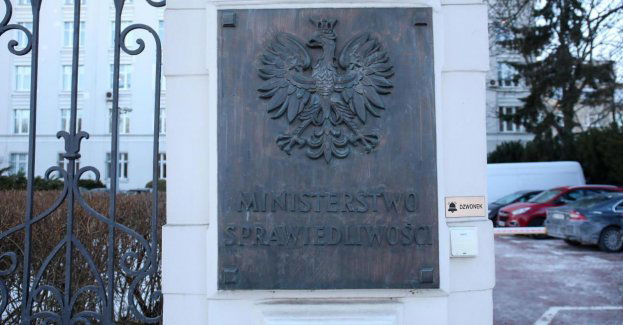 Do KPRP trafiły akta związane z postępowaniem ułaskawieniowym wobec Wąsika i Kamińskiego