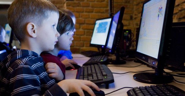 Polskie przedszkolaki spędzają przed ekranem więcej niż zaleca WHO