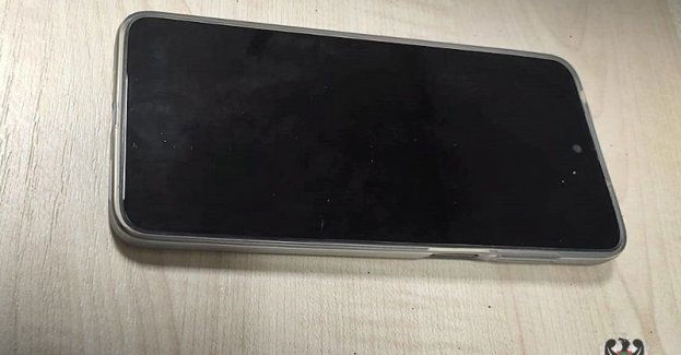 Ukradła 60-latkowi telefon komórkowy, bo ten nie miał gotówki, by zapłacić jej za sprzątanie mieszkania. Kobieta dodatkowo odpowie za oszustwo