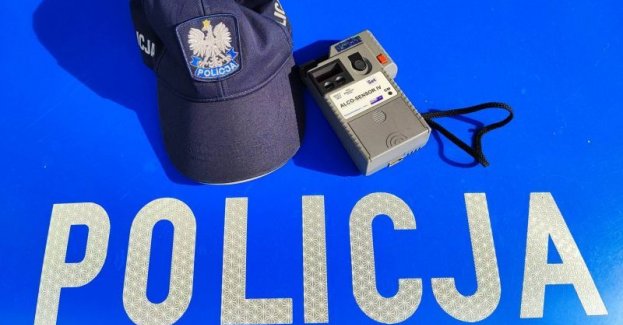 Nietrzeźwa 56-latka zatrzymana przez trzebnickich policjantów