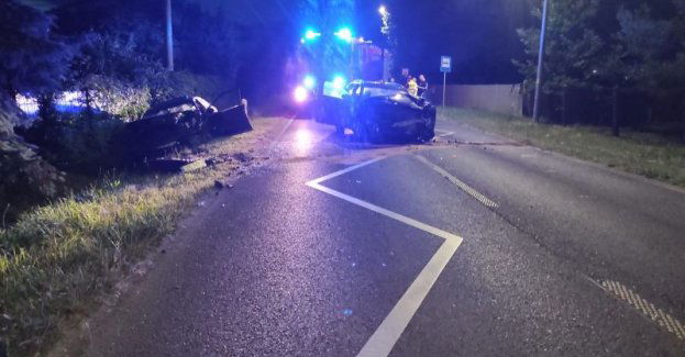 Czołowe zderzenie dwóch pojazdów