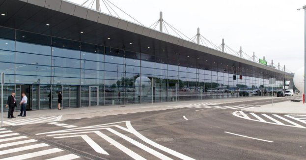 Radni poparli zakup kolejnych akcji Lotniska Katowice