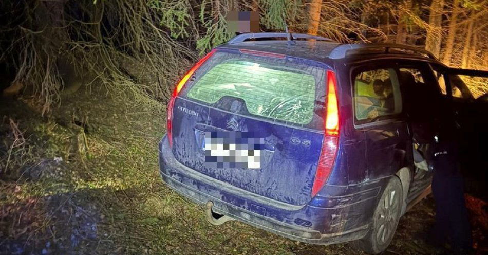 zdjęcie: Ucieczka przed policją w Karpaczu zakończona zatrzymaniem kierowcy / fot. KMP w Jeleniej Górze