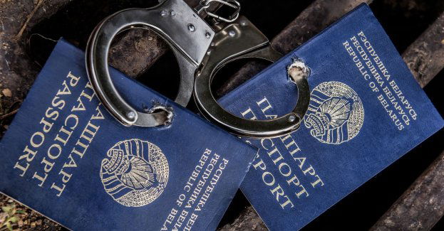 Kolejny oskarżony w sprawie podrabiania dokumentów i handlu nimi w internecie