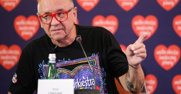 Wulgarne napisy na ogrodzeniu letniskowego domu Jerzego Owsiaka