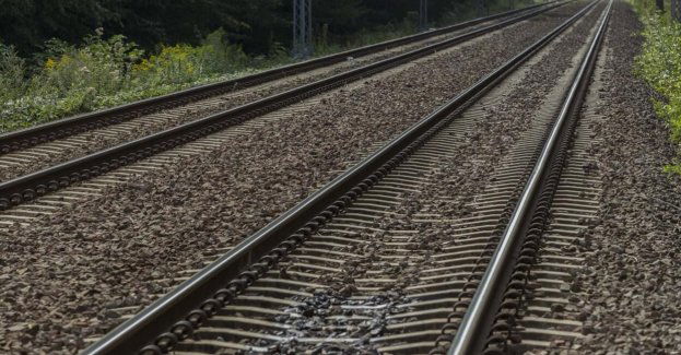 22-latek usłyszał zarzut w związku z próbą wykolejenia pociągu