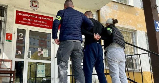 Oszuści wyłudzający pieniądze od seniorów pod legendą zatrzymani przez krakowskich policjantów