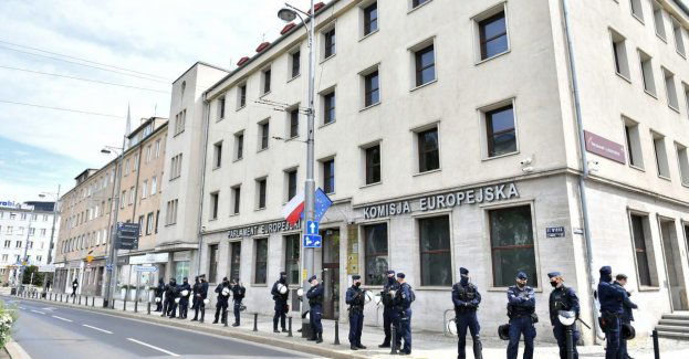 Policjanci wspominają kolegów, którzy zginęli podczas służby