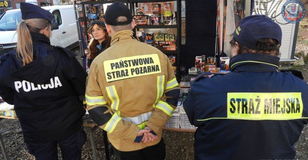 Fajerwerki pod kontrolą szczecińskich mundurowych
