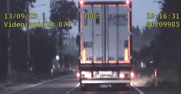 Kierowca tira wpadł na przekroczeniu prędkości. Miał aktualny zakaz kierowania