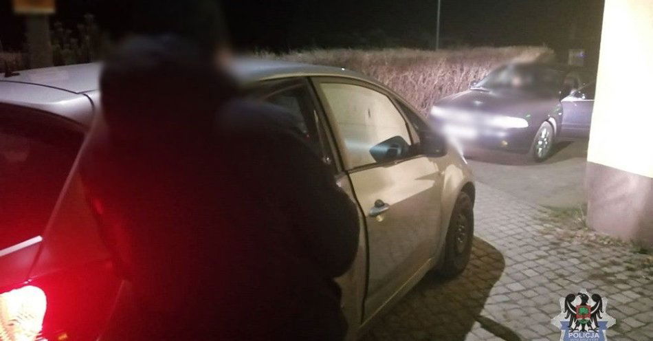 zdjęcie: Kierował mimo cofniętych uprawnień wpadł 34-latek / fot. KMP w Wałbrzychu