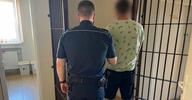 Pili piwo na ławce, a jeden z nich miał amfetaminę