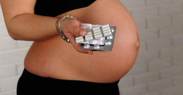 Paracetamol przyjmowany w czasie ciąży może opóźniać rozwój językowy dziecka