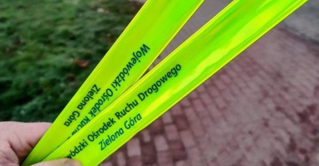 Bądź widoczny jesienią na drodze i chodniku