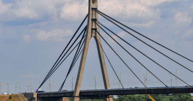 Podpisano umowę na przebudowę mostu Chrobrego