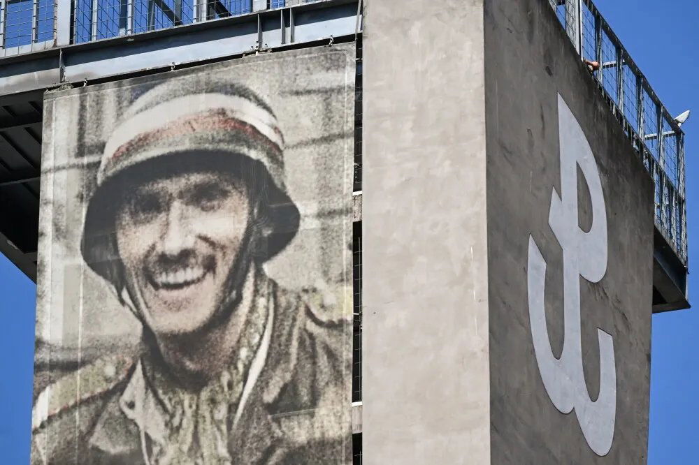 zdjęcie: Obchody 82. rocznicy wybuchu Powstania Warszawskiego / Warszawa, 30.07.2026. Obchody 82. rocznicy wybuchu Powstania Warszawskiego. Wieża widokowa w Muzeum Powstania Warszawskiego, 30 bm. Trwają obchody 82. rocznicy Powstania Warszawskiego - wystąpienia zbrojnego przeciwko okupującym Warszawę wojskom niemieckim, zorganizowanego przez Armię Krajową. (ad) PAP/Radek Pietruszka