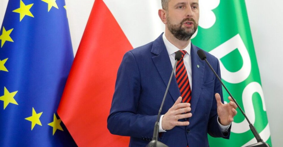 zdjęcie: Szef MON: będziemy starali się przekazać nasze MiGi-29 Ukrainie / Warszawa, 10.12.2025. Wicepremier, minister obrony narodowej Władysław Kosiniak-Kamysz podczas konferencji prasowej PSL podsumowującej dwa lata pracy ministrów, 10 bm. w siedzibie ugrupowania przy ul. Smolnej w Warszawie. (sko) PAP/Tomasz Gzell