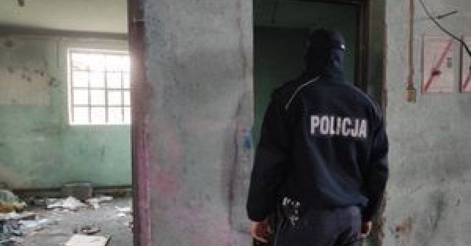 zdjęcie: Zobacz jak możesz pomóc bezdomnym podczas mrozów / fot. KPP w Kłodzku