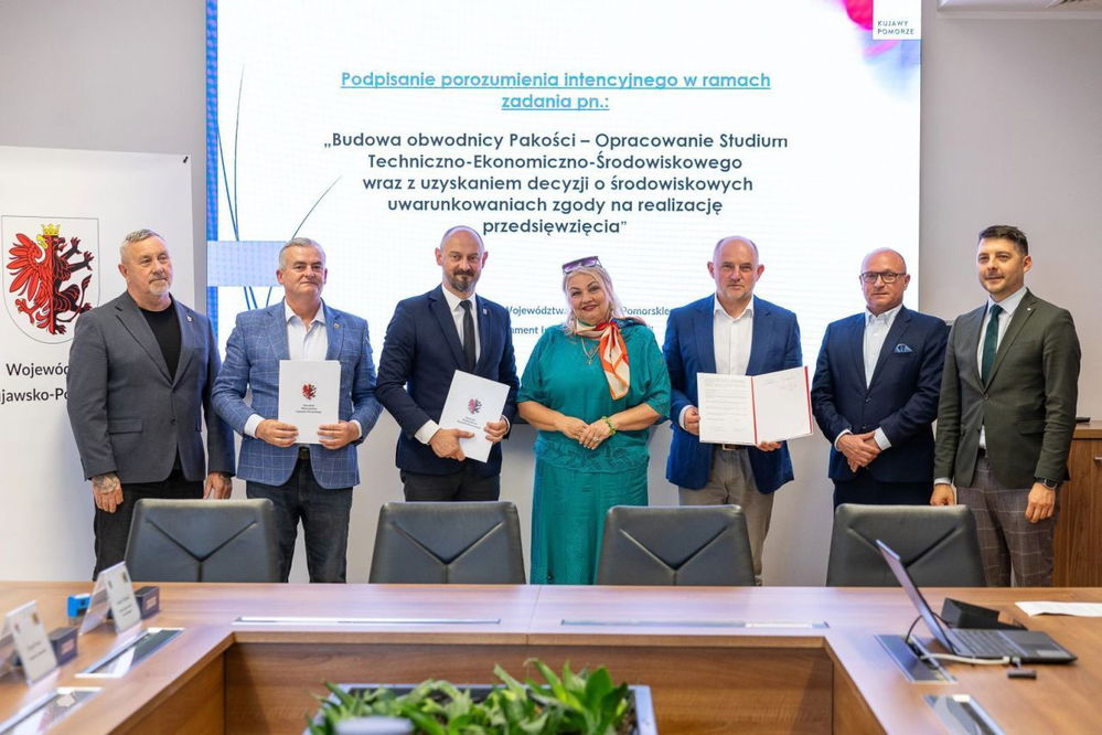 zdjęcie: Obwodnica Pakości: samorządy łączą siły / fot. Szymon Zdziebło/tarantoga.pl dla UMWKP