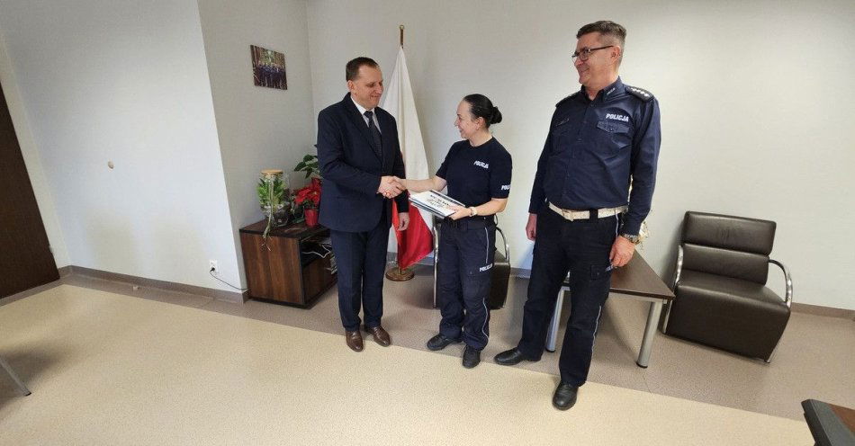 zdjęcie: Uczniowie Wolsztyna błyszczą w konkursie Odblaskowa Szkoła / fot. KPP Wolsztyn