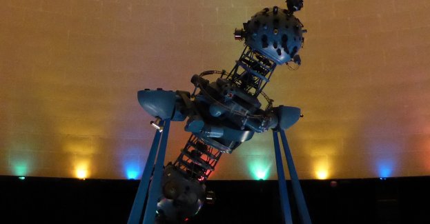 Planetobus z pokazami planetarium zawita do szkoły podstawowej we Frystaku