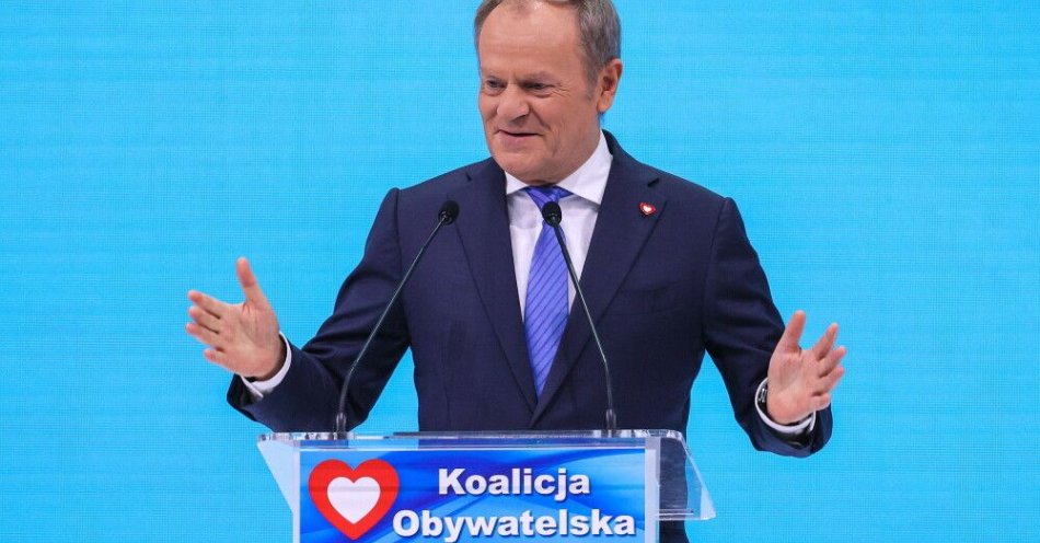 zdjęcie: Tusk: ludzie dobrzy muszą być zjednoczeni / Warszawa, 25.10.2025. Premier Donald Tusk przemawia na konwencji krajowej Platformy Obywatelskiej w ATM Studio w Warszawie, 25 bm. Podczas wydarzenia zainicjowany zostanie proces stworzenia nowego ugrupowania wraz z Nowoczesną i Inicjatywą Polską. (aldg) PAP/Paweł Supernak
