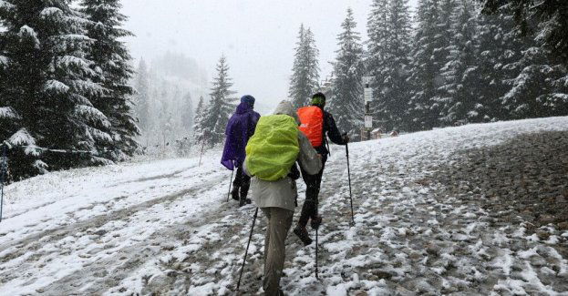 Trudne warunki turystyczne – śnieg, oblodzenia i silny wiatr